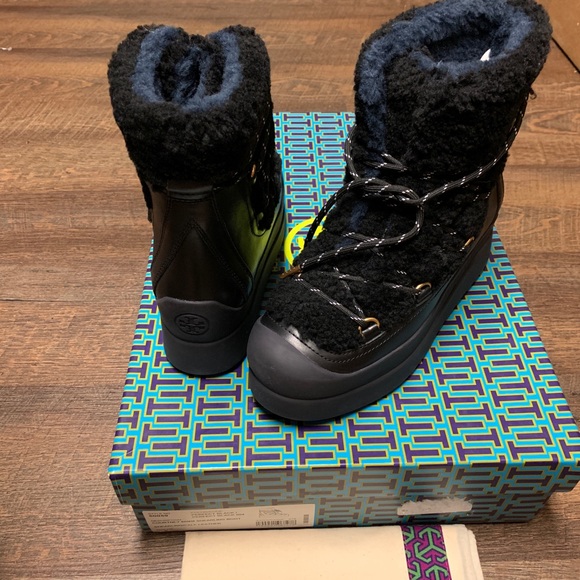 Very Rare Tory Burch Courtney Shearling Leather - Picture 9 of 11